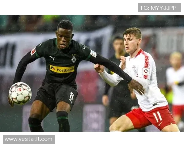 德甲11月最佳阵容揭晓门兴四将表现出色马扎与迪奥曼德领衔阵容